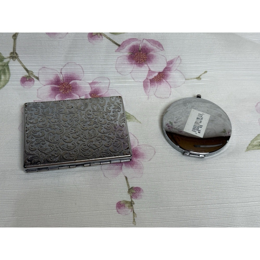 Vintage Metal Cigarette Case Wallet & Las Vegas Glitter Compact Mirror Lot - Picture 3 of 3